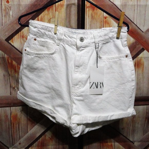Zara Pants - Zara White Denim MOM Short rolled cuffs~NWT~sz 8~Distressed look~…